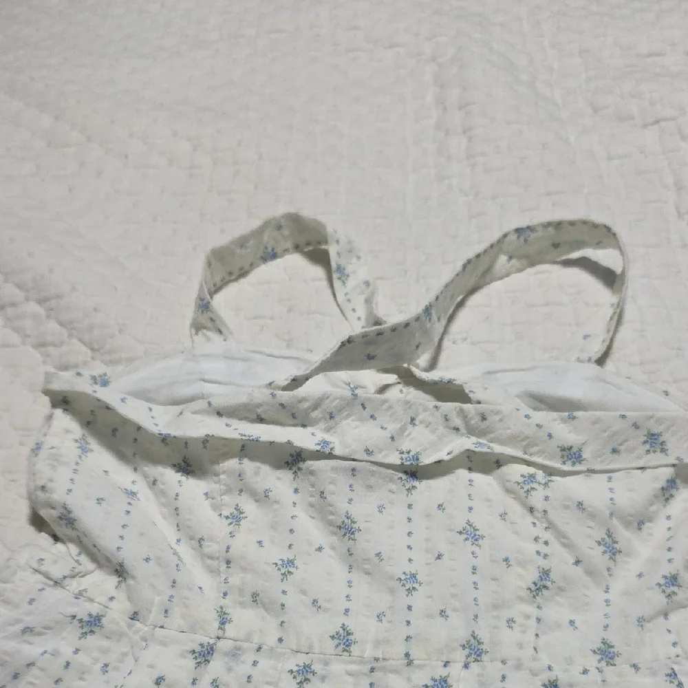 Ralph Lauren White and Blue Floral Dress - Picture 5 of 9